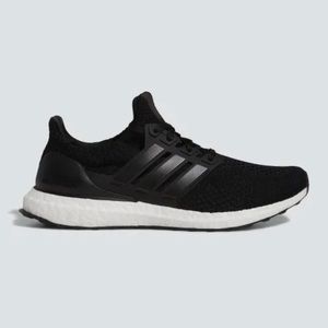 Adidas ultraboost women's 5.0 DNA, size 9